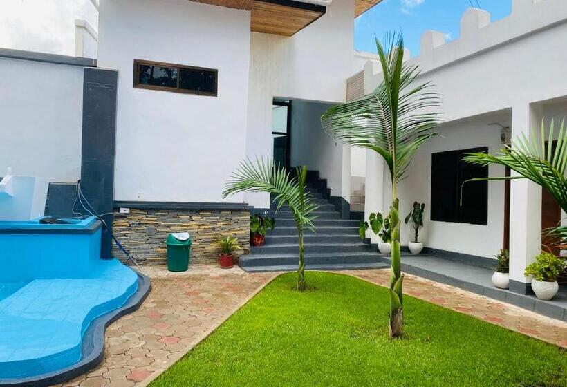 مبيت وإفطار Didas Villa