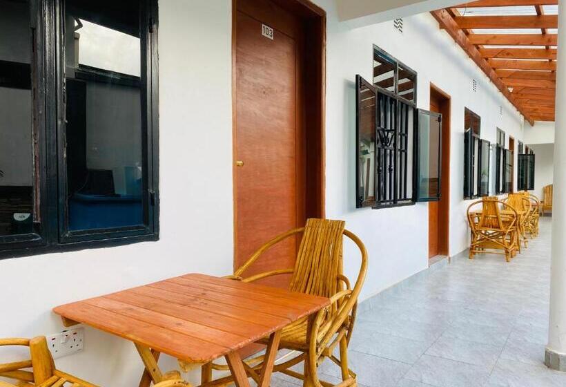 مبيت وإفطار Didas Villa