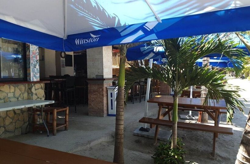 Birdwatchers Beachfront Hotel Panglao