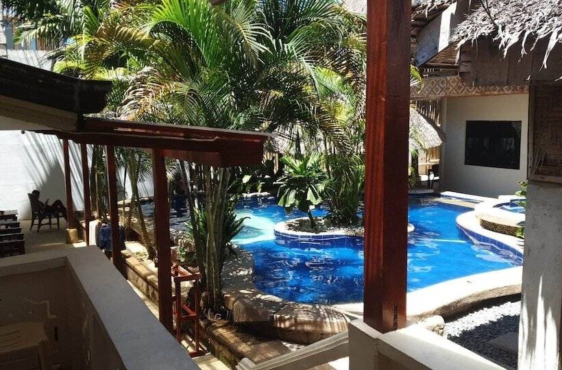 Birdwatchers Beachfront Hotel Panglao