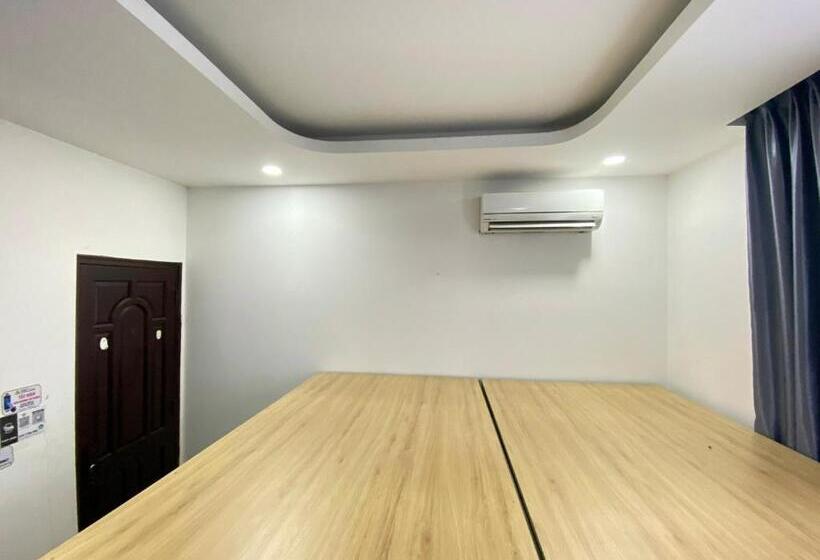 هتل کپسول Start House Capsule 5 Min Walk To The Airport