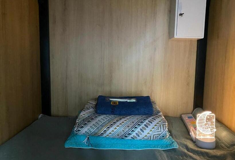 هتل کپسول Start House Capsule 5 Min Walk To The Airport