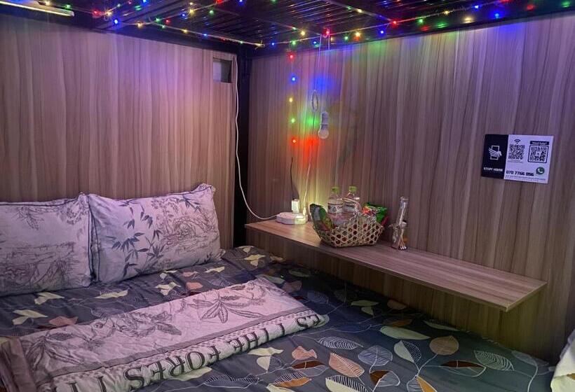 هتل کپسول Start House Capsule 5 Min Walk To The Airport