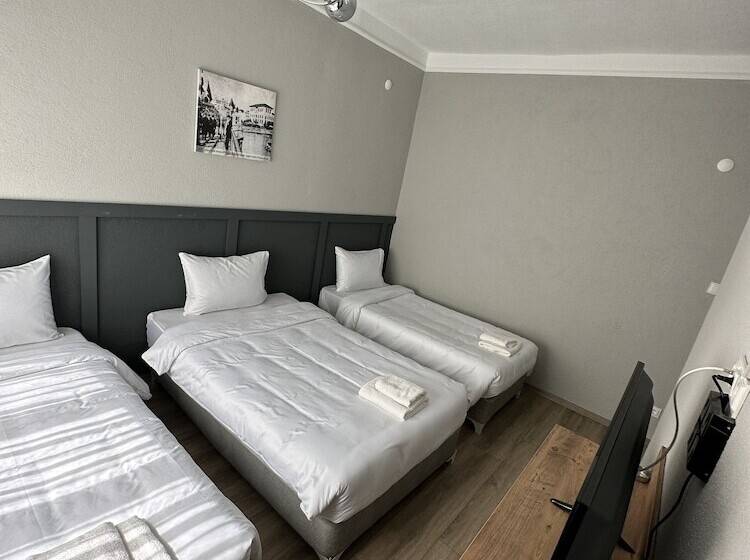 هتل Deri̇n Buti̇k