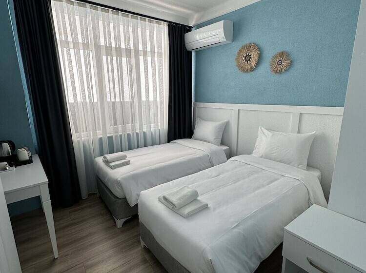 هتل Deri̇n Buti̇k