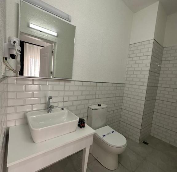 هتل Deri̇n Buti̇k