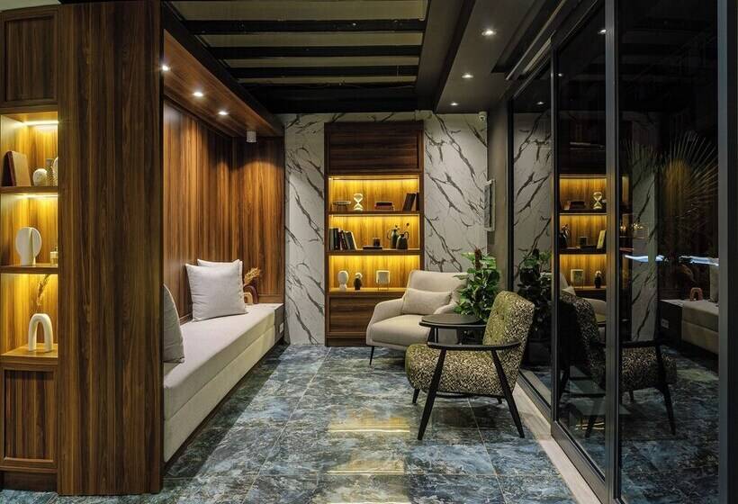 هتل La Mia Suites