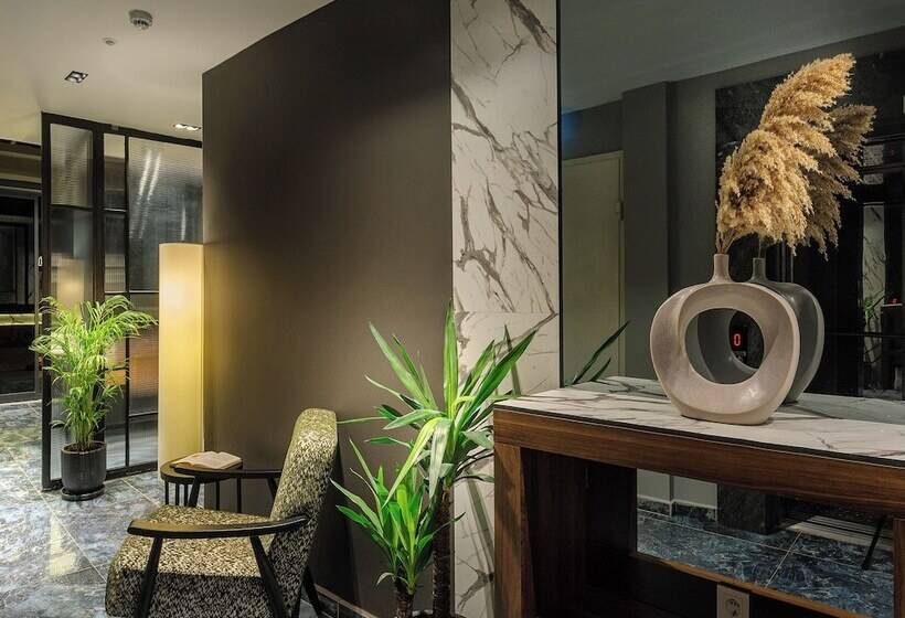 هتل La Mia Suites