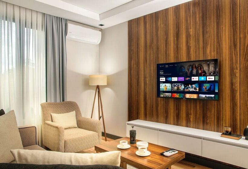 هتل La Mia Suites