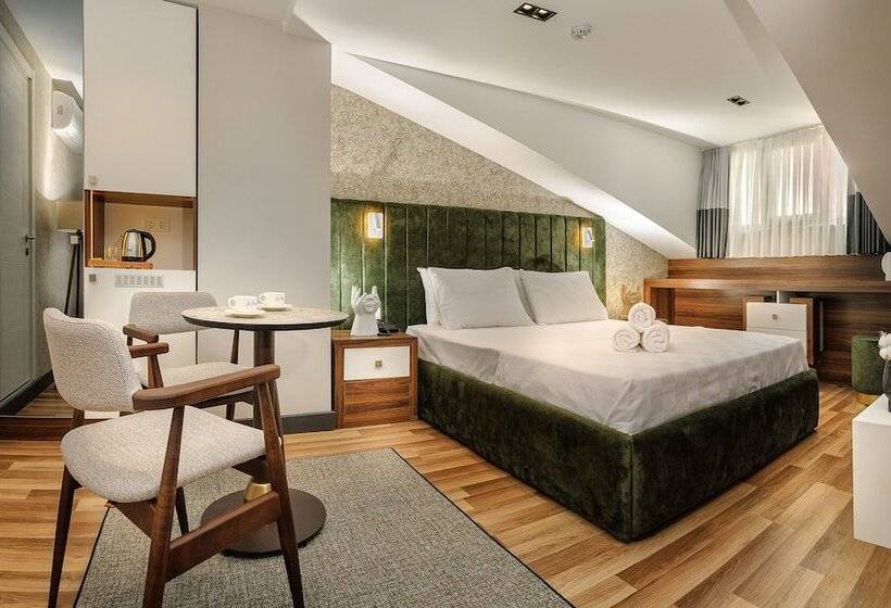 هتل La Mia Suites