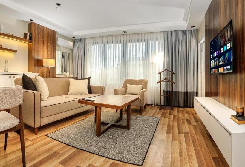 هتل La Mia Suites