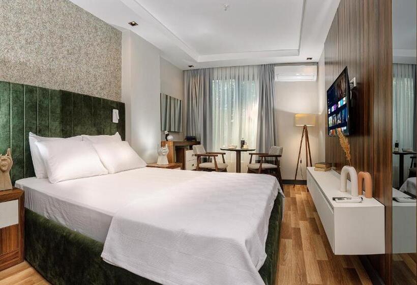 هتل La Mia Suites