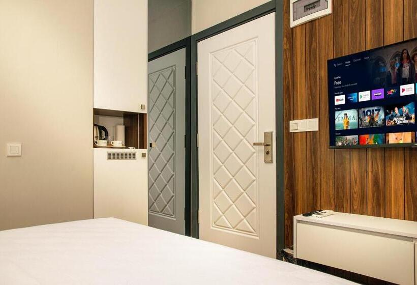 هتل La Mia Suites