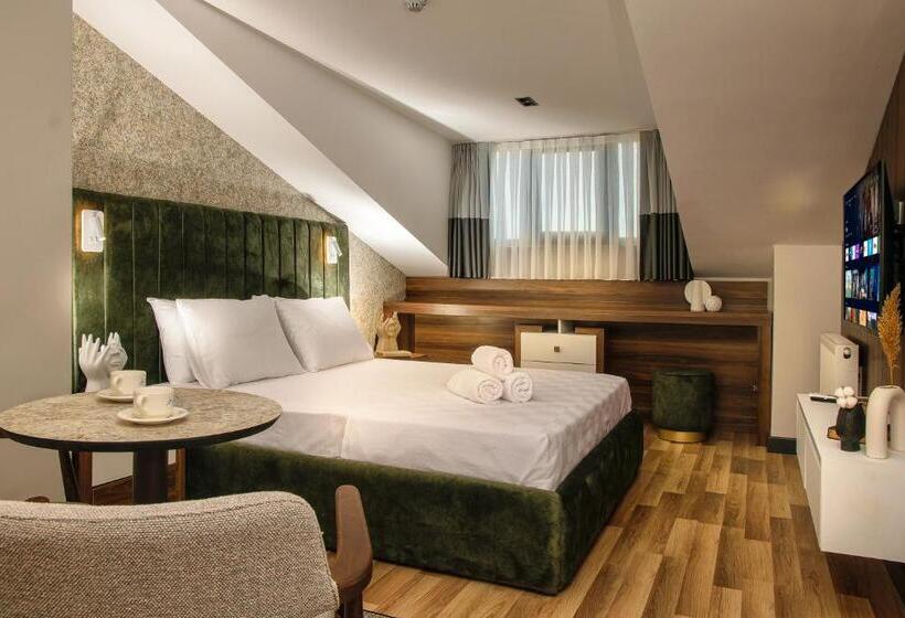 هتل La Mia Suites