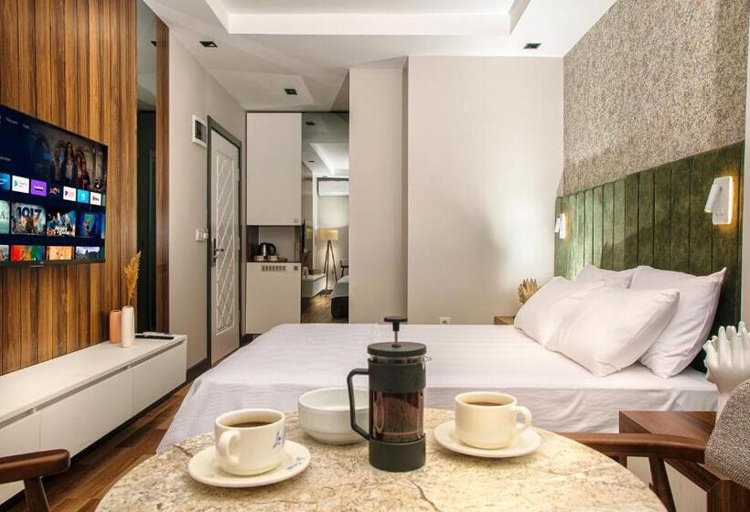 هتل La Mia Suites