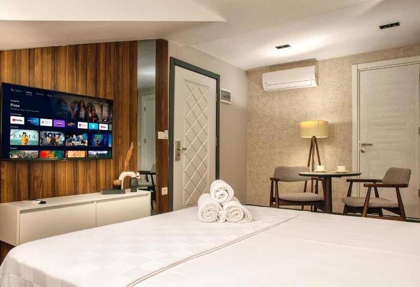 هتل La Mia Suites