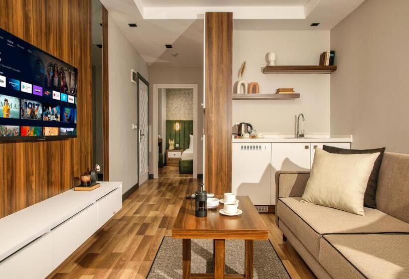 هتل La Mia Suites