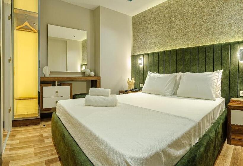 هتل La Mia Suites