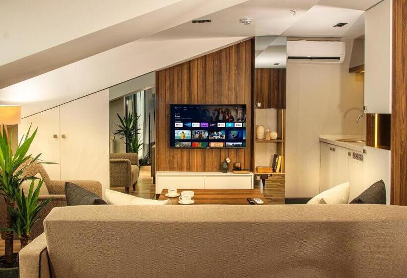 هتل La Mia Suites