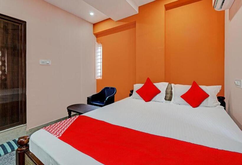 בית מלון כפרי Oyo Flagship Mr Lodge