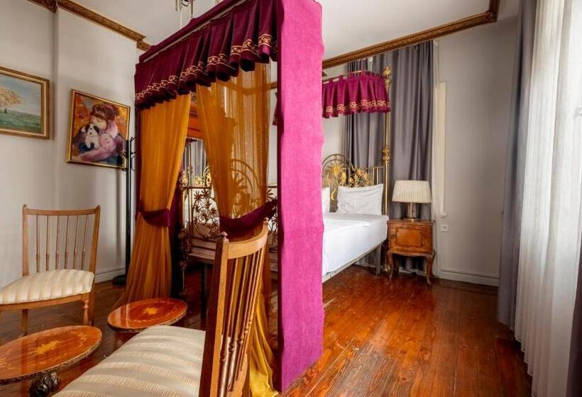 هتل Stanbol Apart