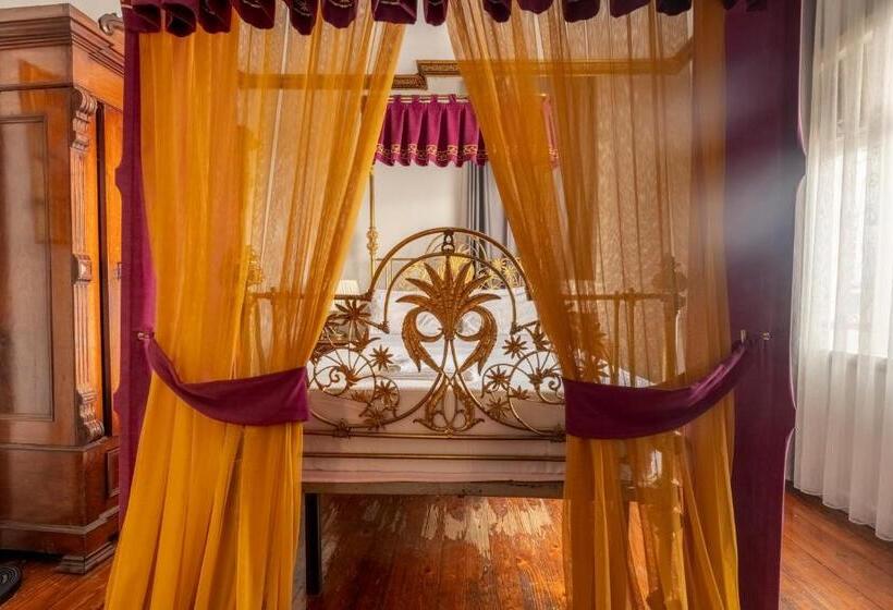 هتل Stanbol Apart