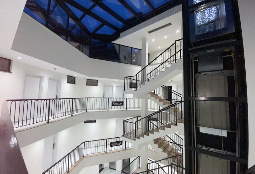 בית מלון כפרי The Honeycomb Boutique