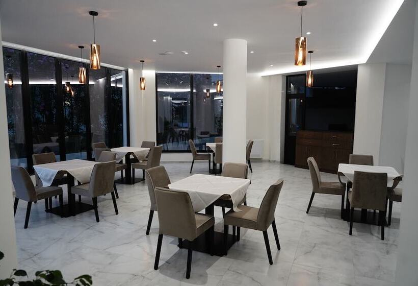 בית מלון כפרי The Honeycomb Boutique