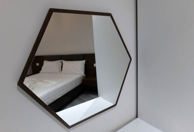 בית מלון כפרי The Honeycomb Boutique