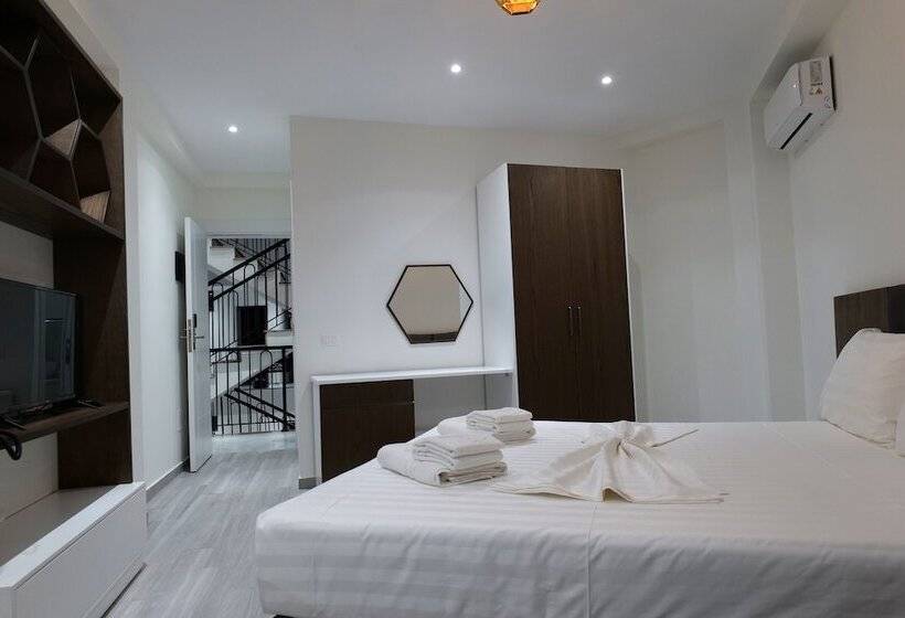 בית מלון כפרי The Honeycomb Boutique