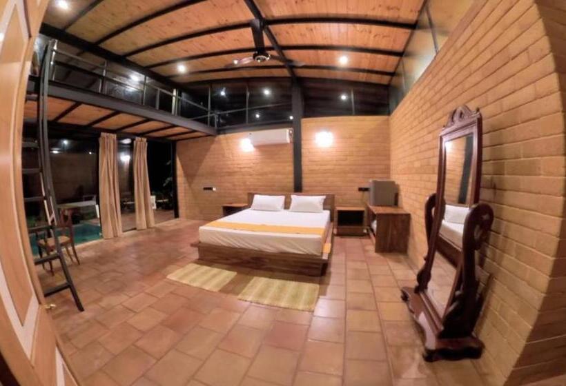 Отель Villa 1972