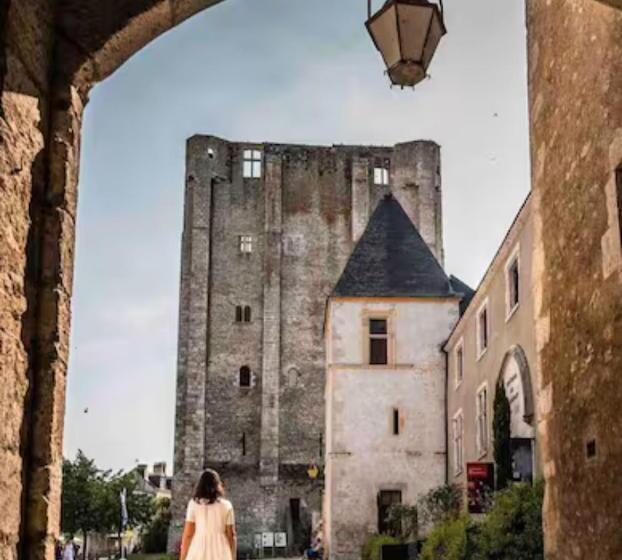 La Voûte, Nuit Insolite Au Château De Beaugency