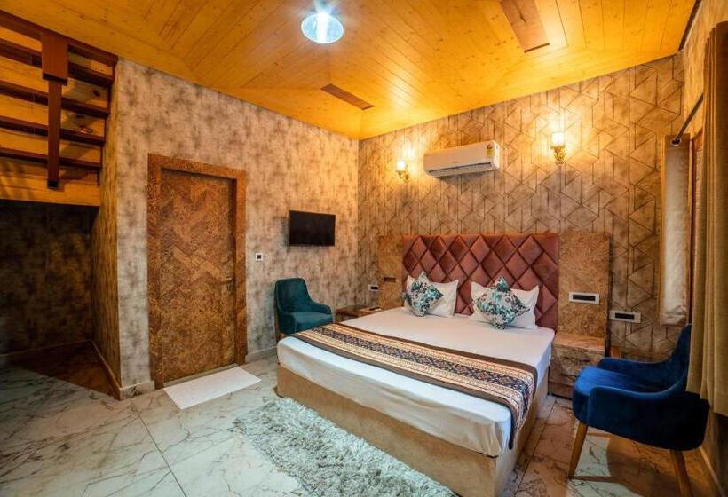 Mudras Grove Resort, Nainital