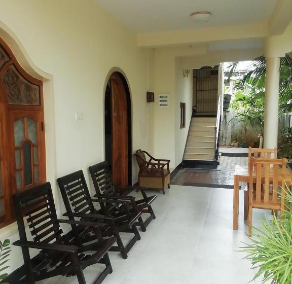 ペンション Athena Guest House