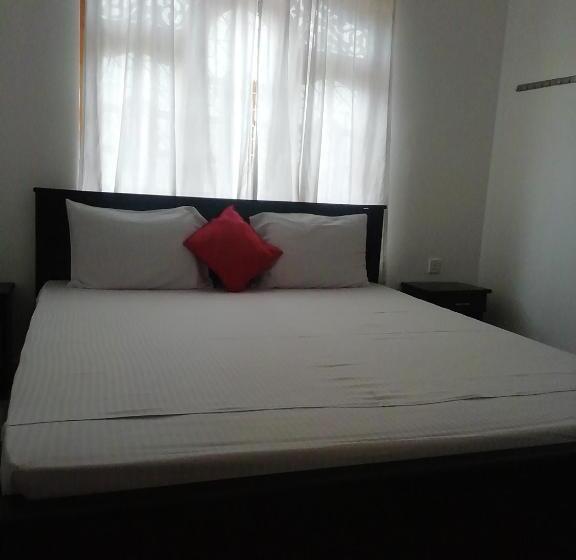 ペンション Athena Guest House