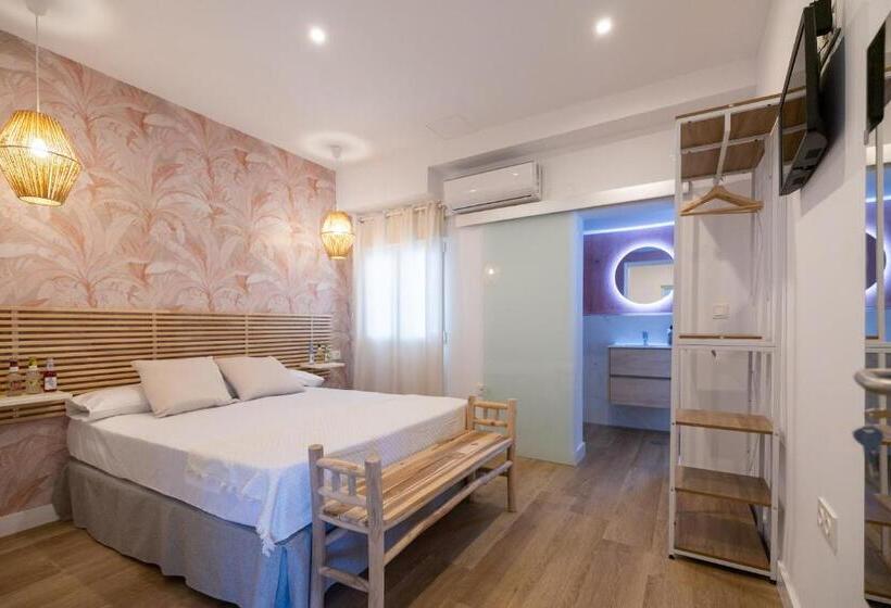 פנסיון Hostal Royal Bliss