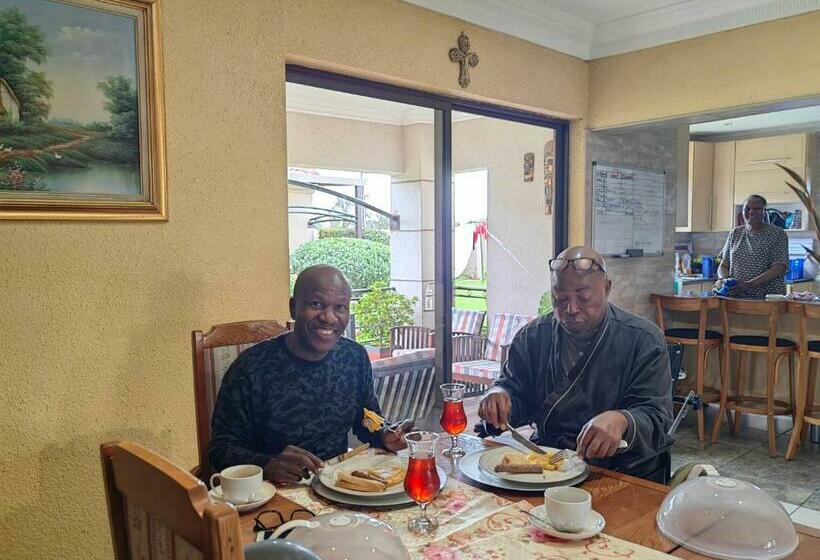 Пансион Leondale Guest House