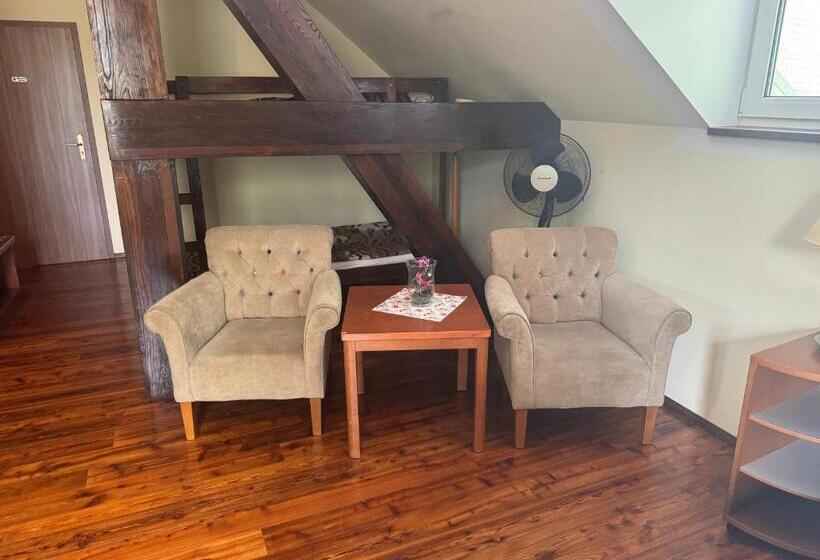 Pension Unter Der 250 Jährigen Eiche   Lehde Zentrum