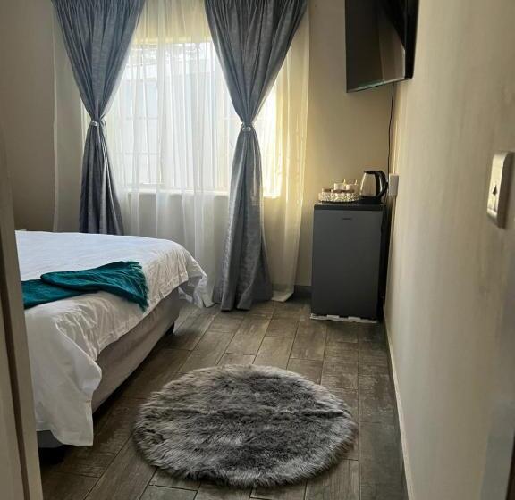 Phindulo Bed And Breakfast   No Loadshedding, Smart Tvs & Unlimited Free Fibre Wifi