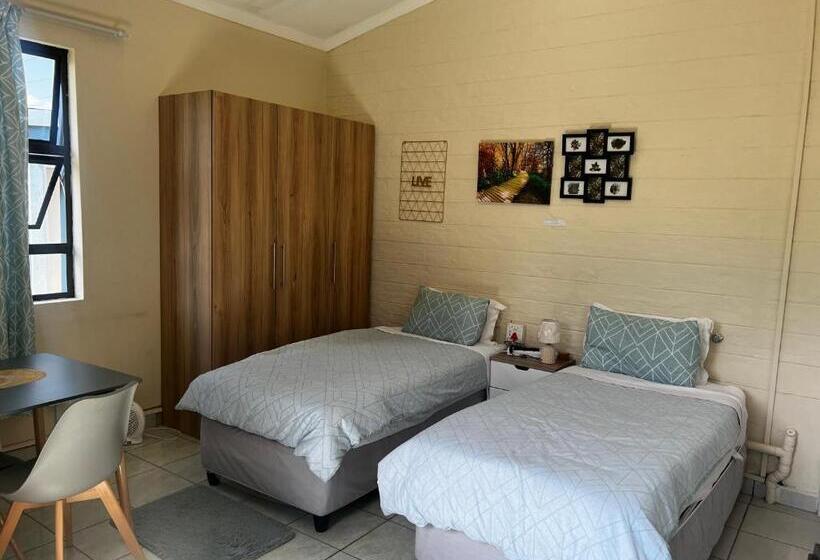 Phindulo Bed And Breakfast   No Loadshedding, Smart Tvs & Unlimited Free Fibre Wifi