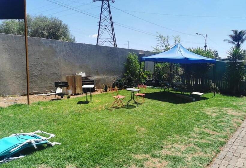 Phindulo Bed And Breakfast   No Loadshedding, Smart Tvs & Unlimited Free Fibre Wifi