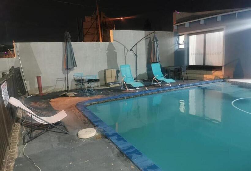 Phindulo Bed And Breakfast   No Loadshedding, Smart Tvs & Unlimited Free Fibre Wifi