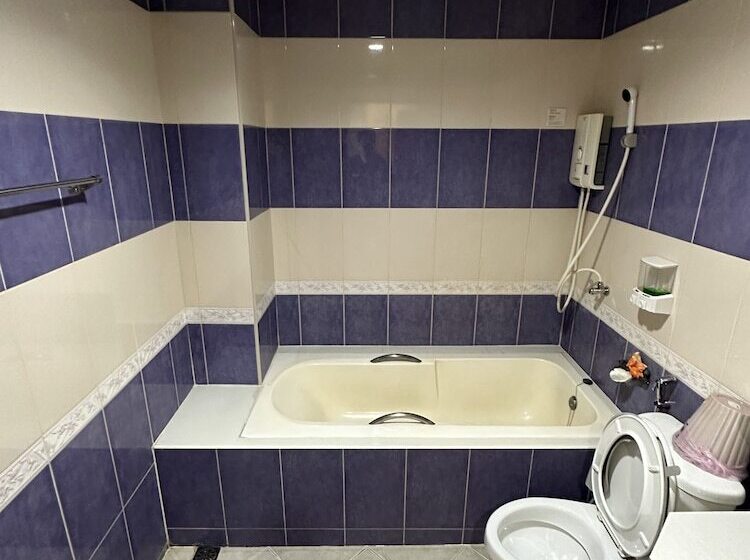 Tuscany Hotel By Skypark