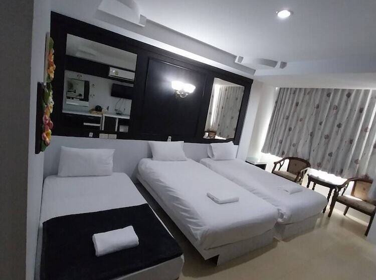 Tuscany Hotel By Skypark