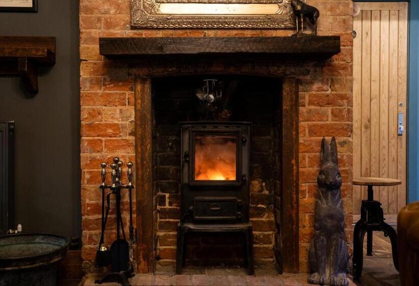 旅馆 Kettleburgh Chequers