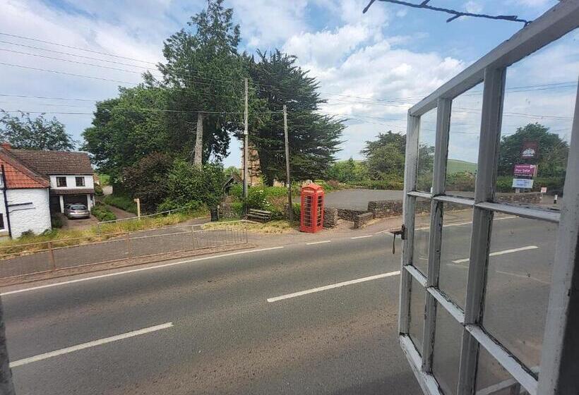 旅馆 The Butchers Arme