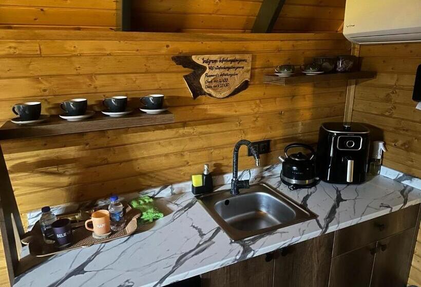 مبيت وإفطار Defne Bungalow Yomra