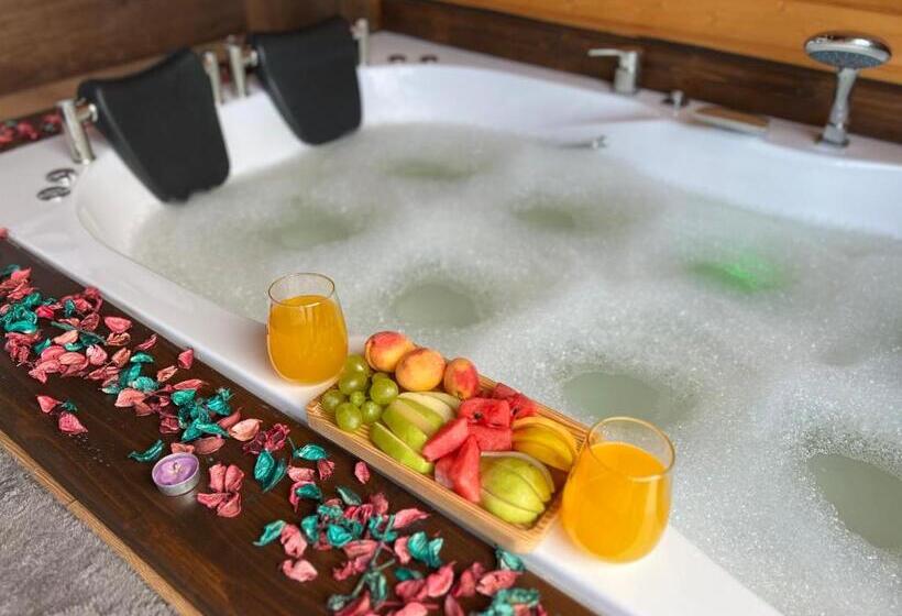 مبيت وإفطار Defne Bungalow Yomra