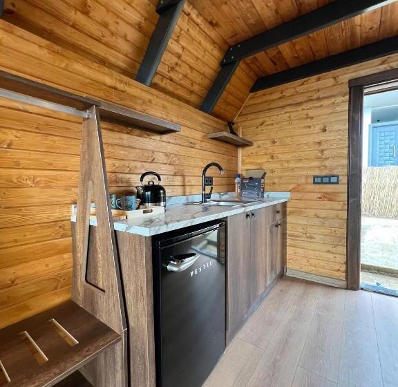مبيت وإفطار Defne Bungalow Yomra