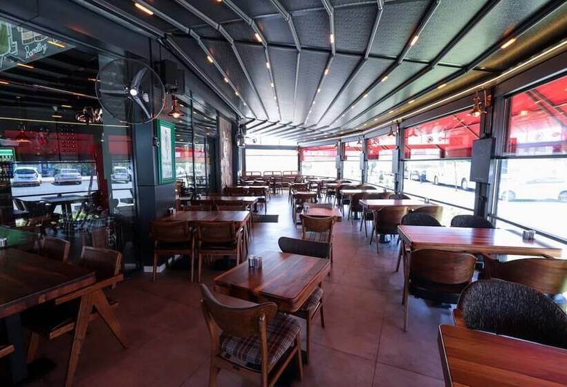 فندق Brand Business